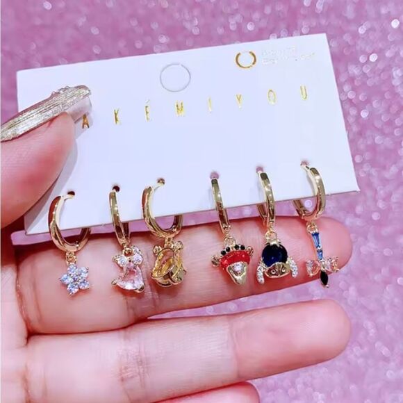 Winnie The Pooh 14K Gold Plated Gemstone Stud Dangle Earring Set - Picture 2 of 4
